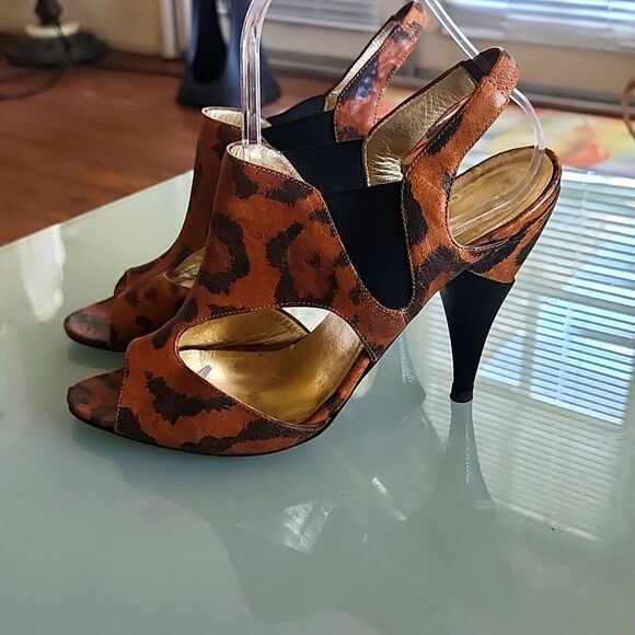Georgina Goodman Leather Animal Print Heels - Picture 3 of 13
